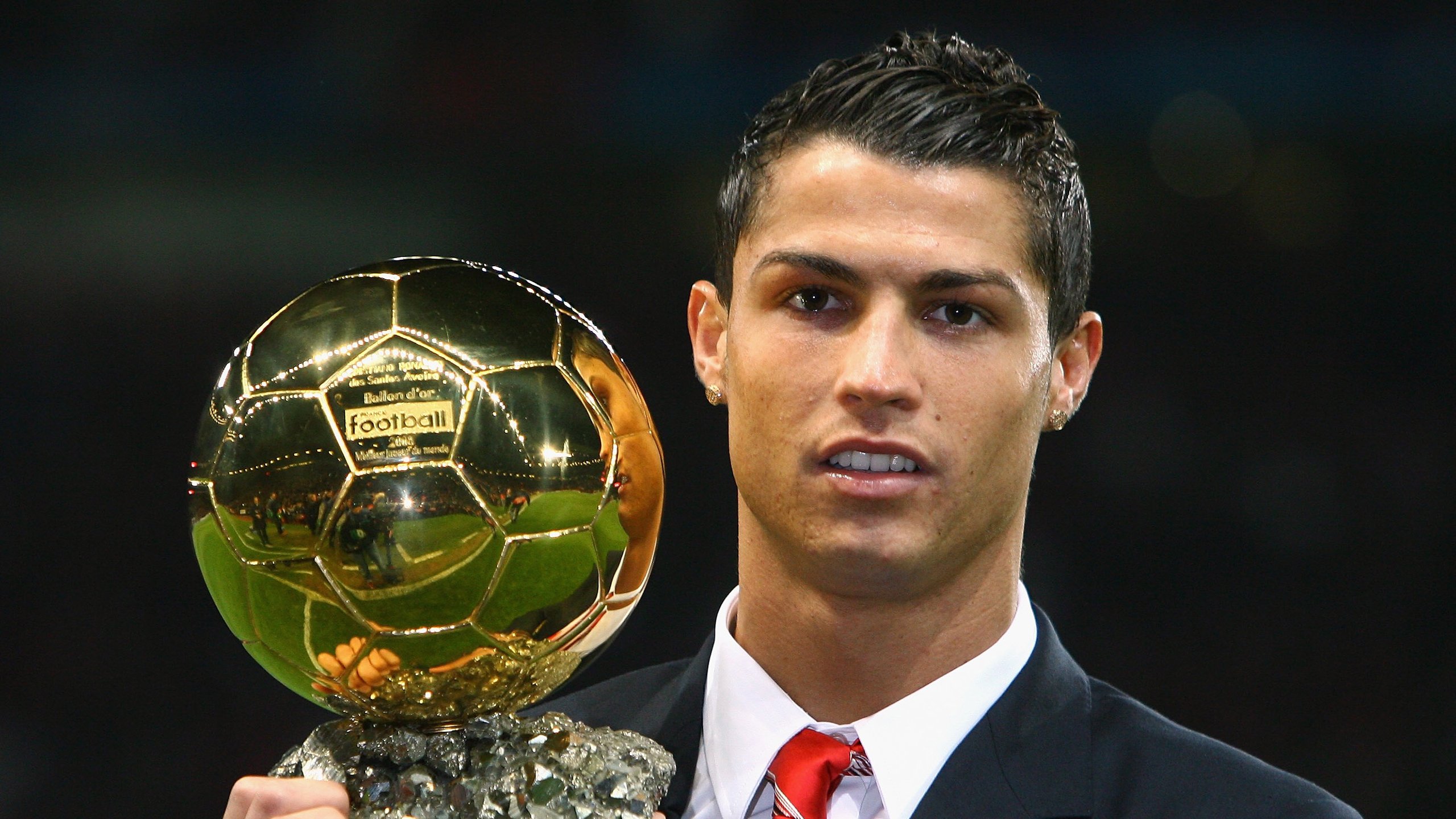 意甲焦点战之夜，卡马文加扛起全队，一人之力改写战局