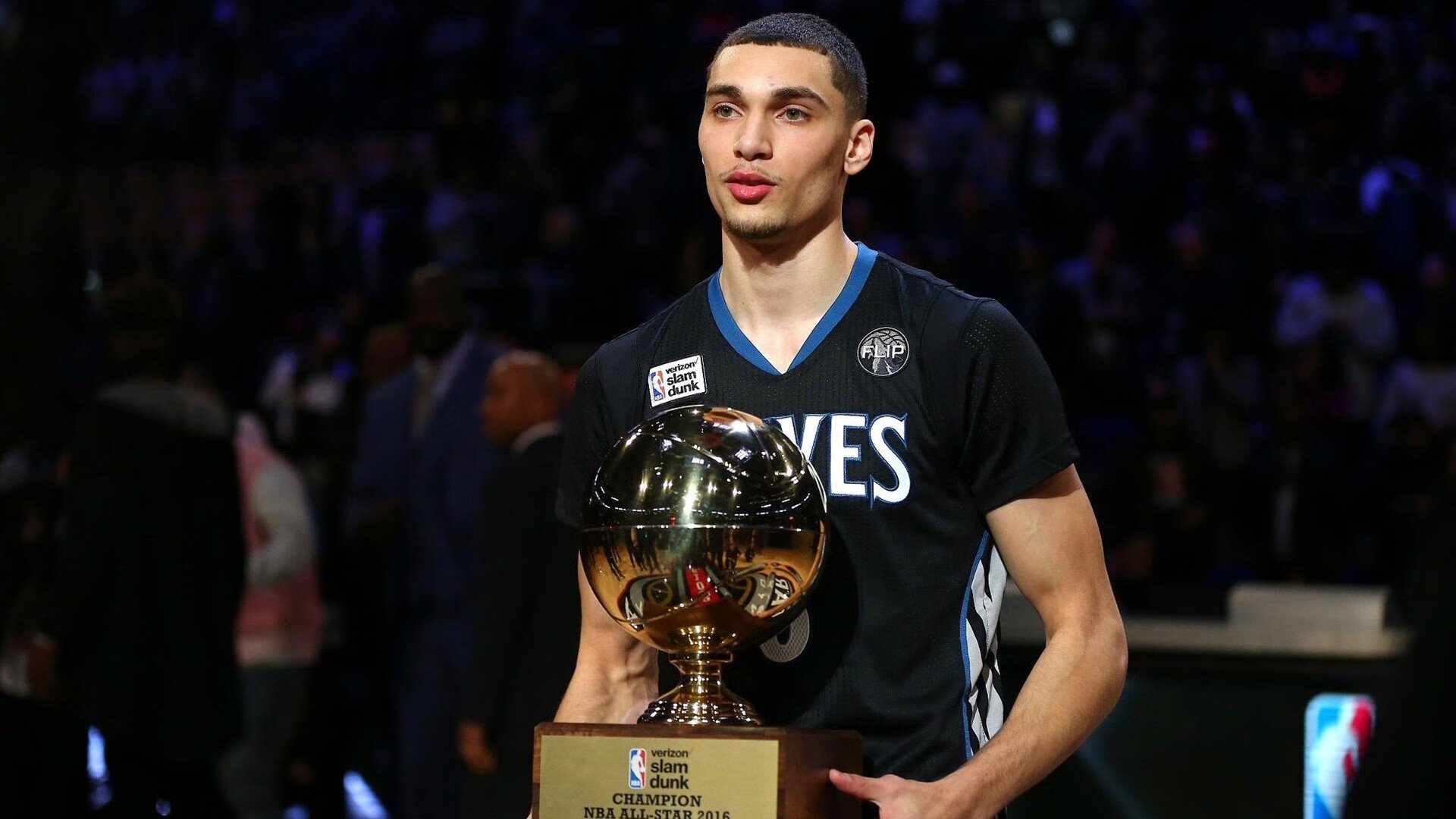 戈贝尔爆发撕裂防线,鹈鹕节奏掌控术能否山西移海?