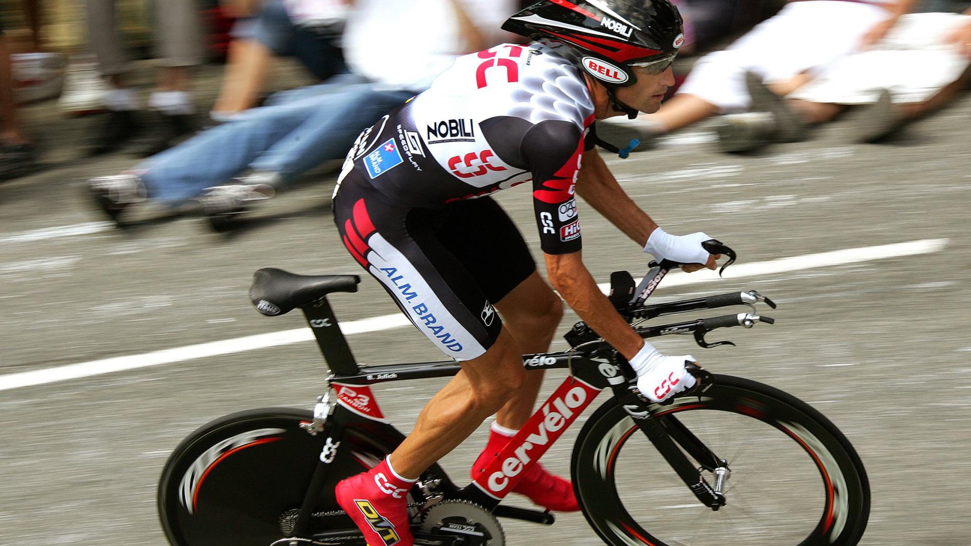 铁血辽篮凿穿北境长城，NBA季后赛焦点战背后的中国力量